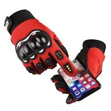 قفازات وماسك