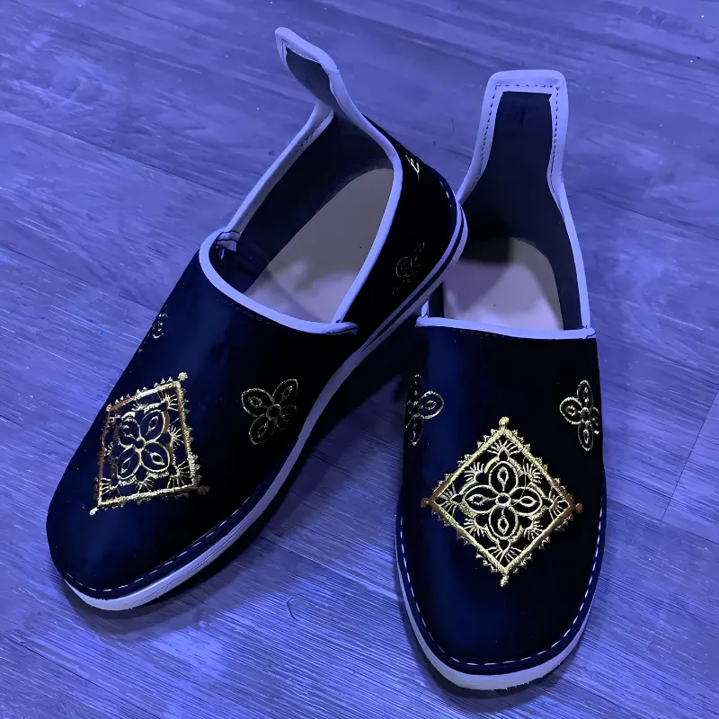 حذاء أمازيغي فاخر بتطريز تقليدي