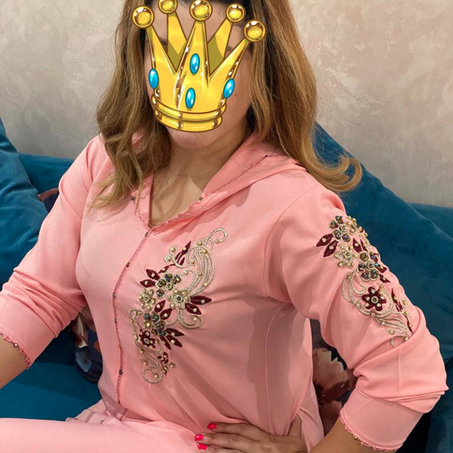 جلابة راندا مزيّنة و منبتة بالحجيرات والعقيق