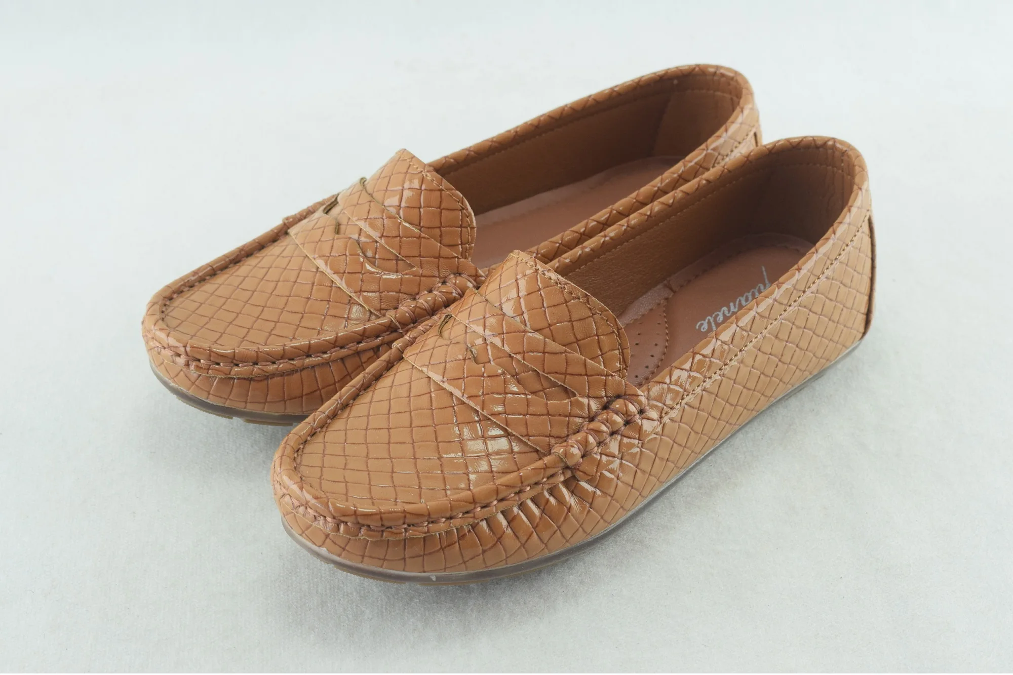 806 - Mocassins pour femme tendance 2023 - 2024  Marron