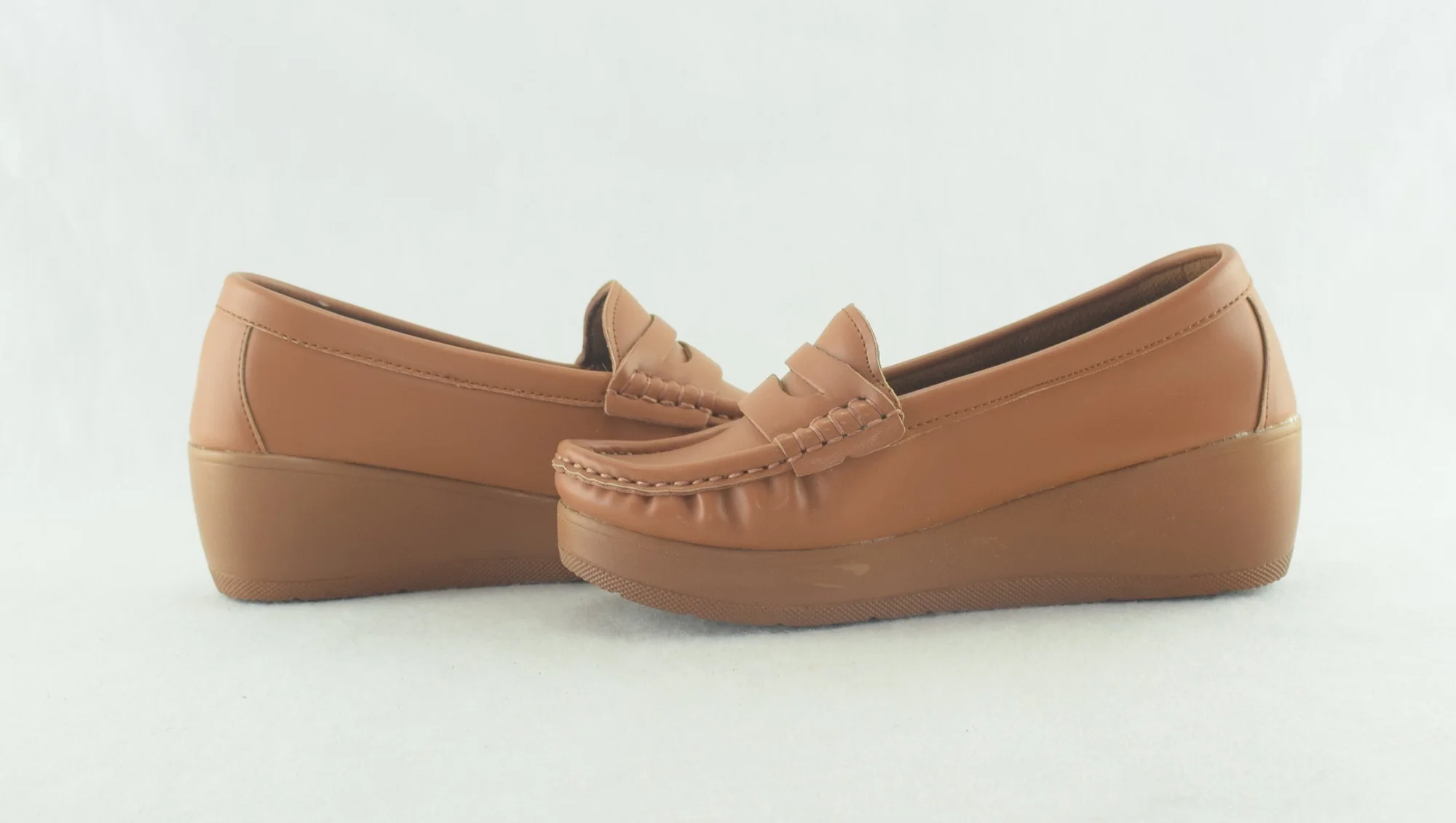 908 - Mocassins pour femme tendance 2024 - Marron