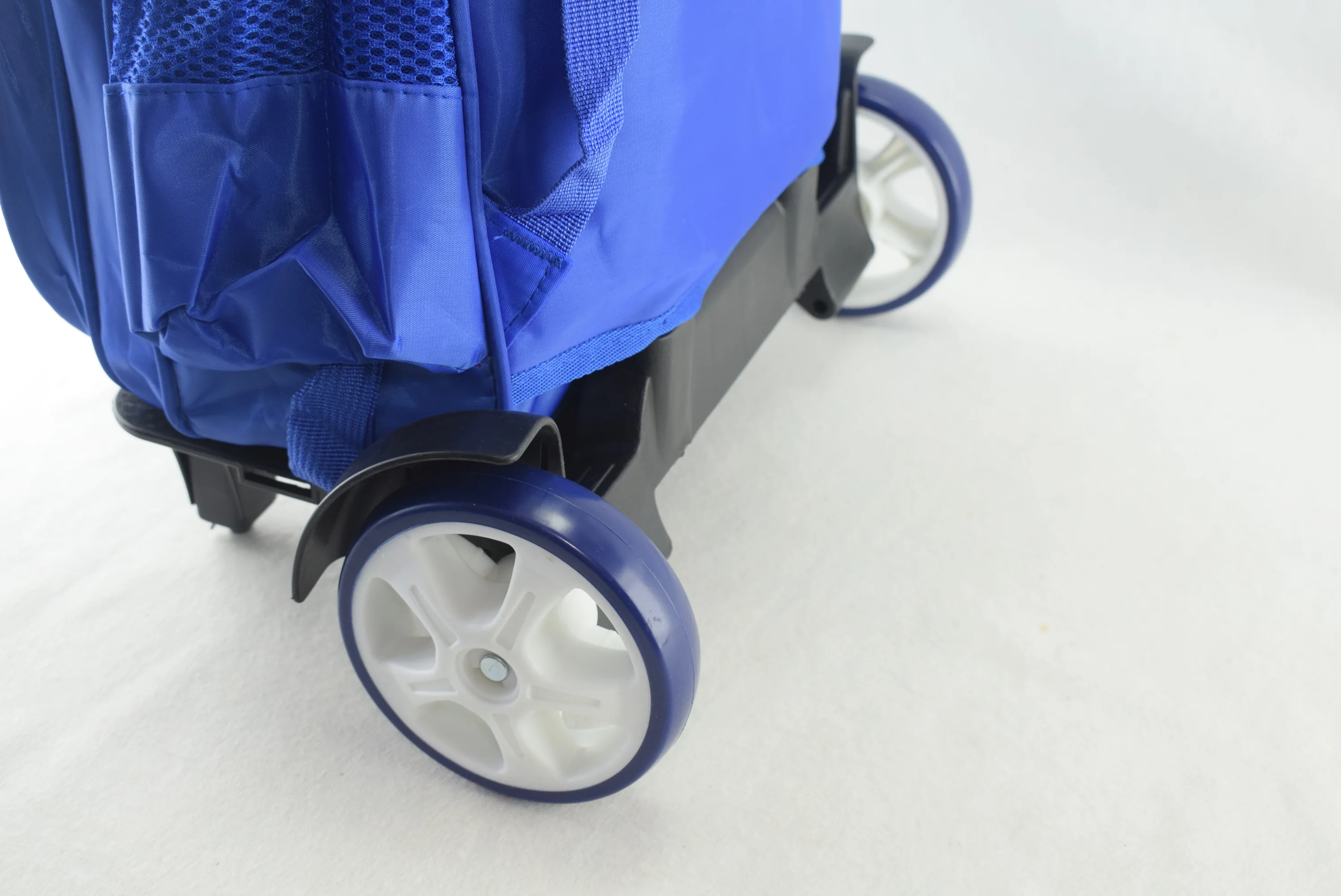 839 - Cartable scolaire à roulette 3 pièces Transformers