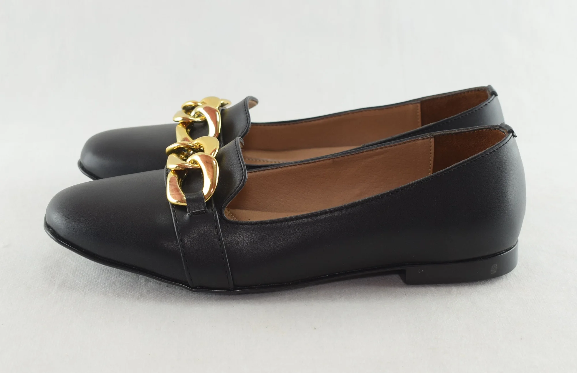 446 - Chaussures pour femme très légères et simple Noir