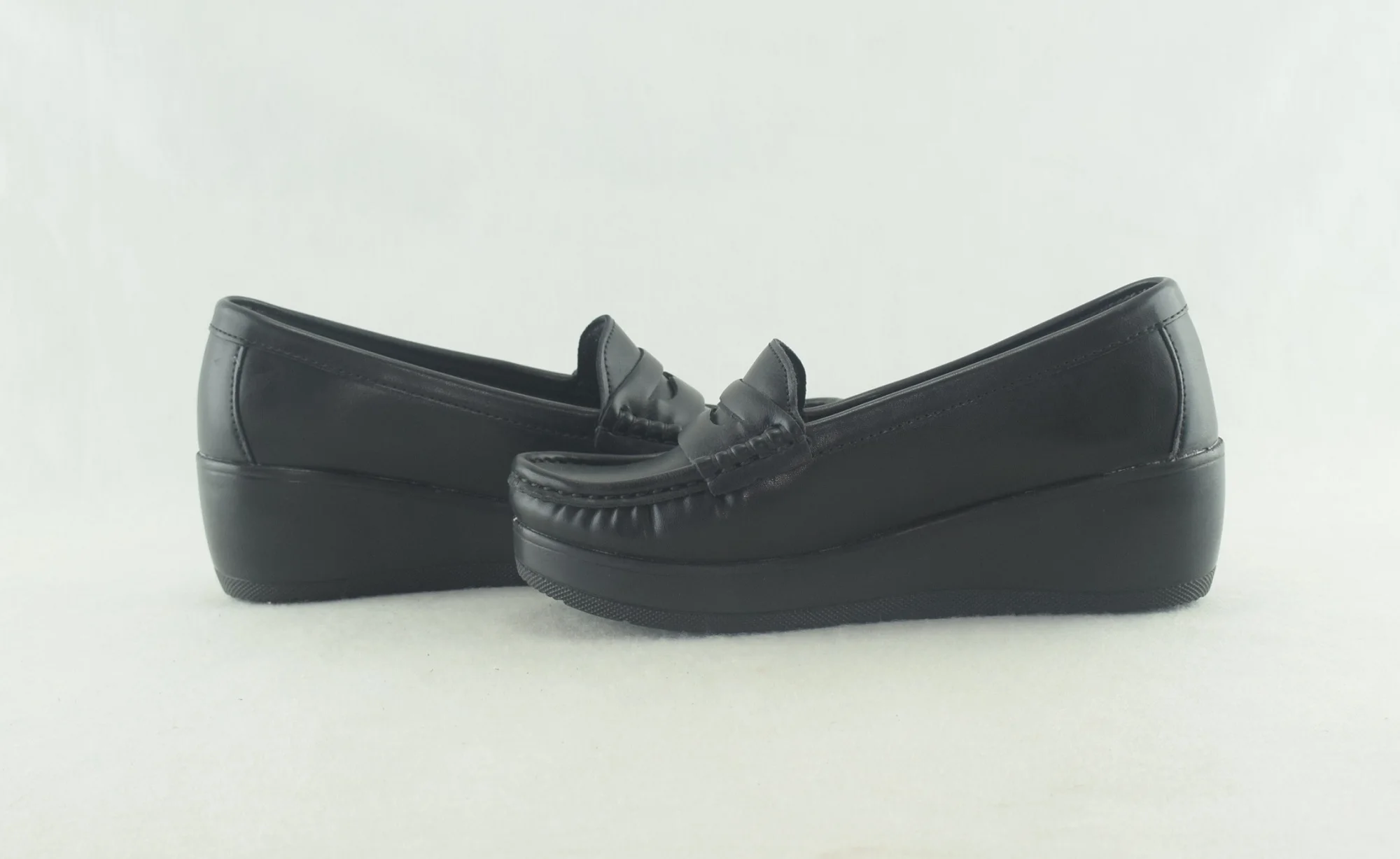 909 - Mocassins pour femme tendance 2024 - Noir