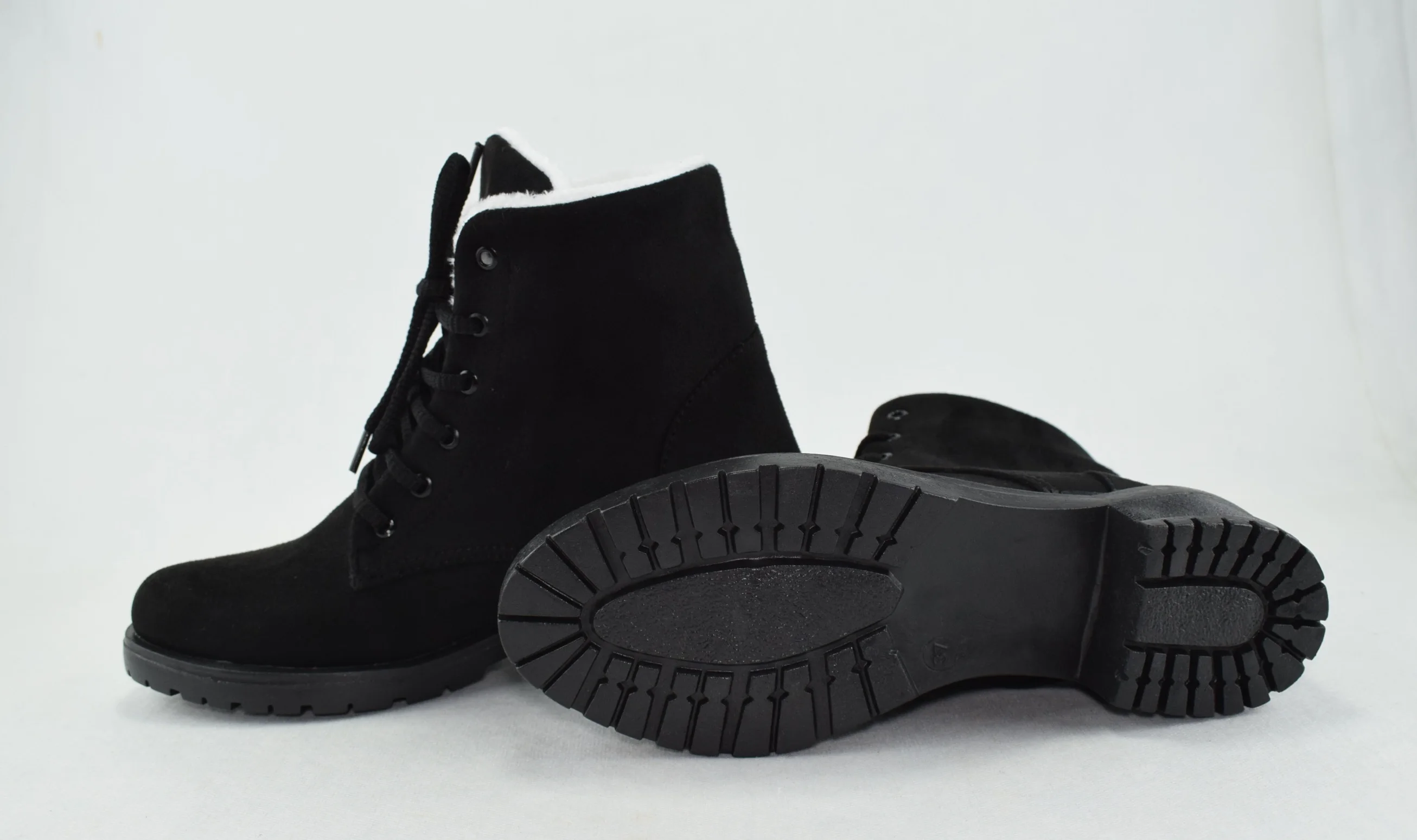 159 - Bottes pour femme en Daim tendance hiver 2023-2024 - Noir