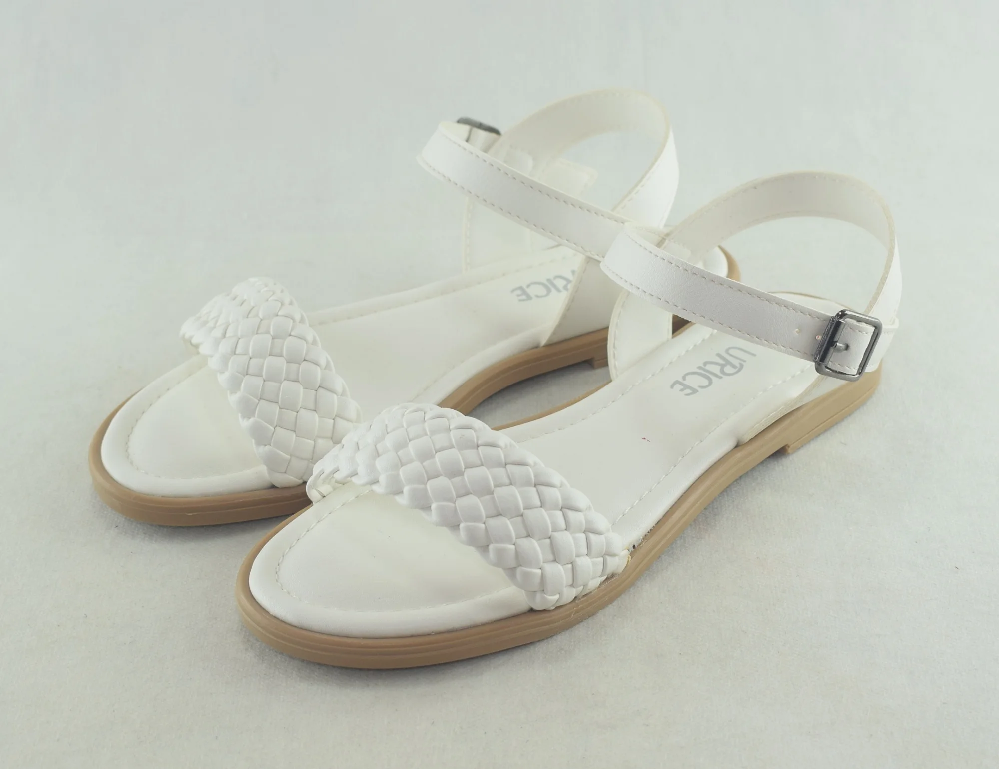 560-Sandales femme plate et légère tendance 2023-2024 Blanc