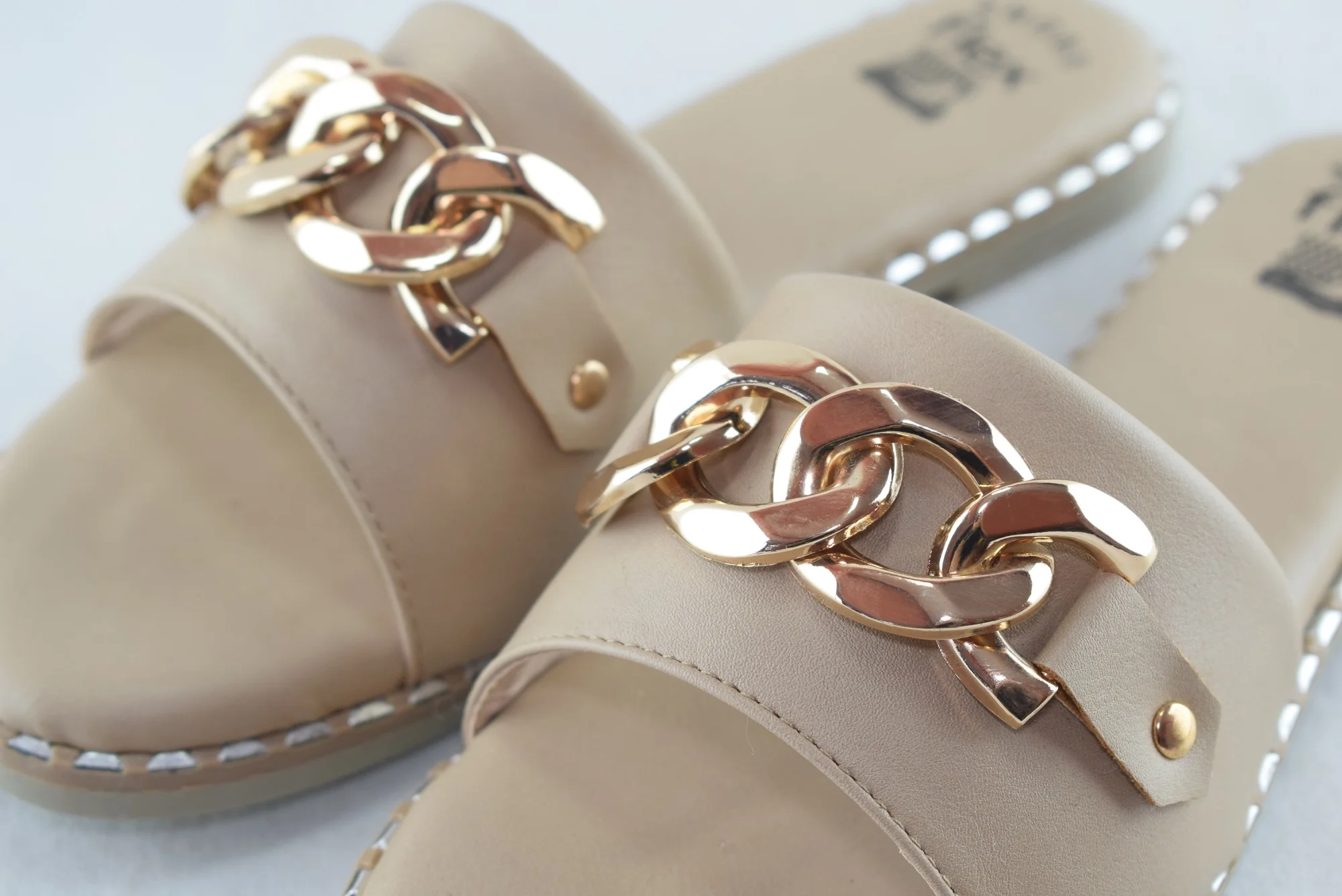 441 - Sandale femme Chic - Beige