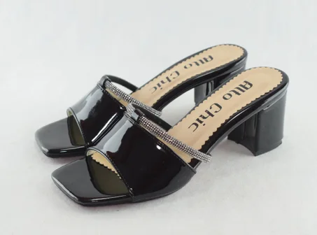 450-sandales élégant pour femme avec talon haut 2023-2024 Noir