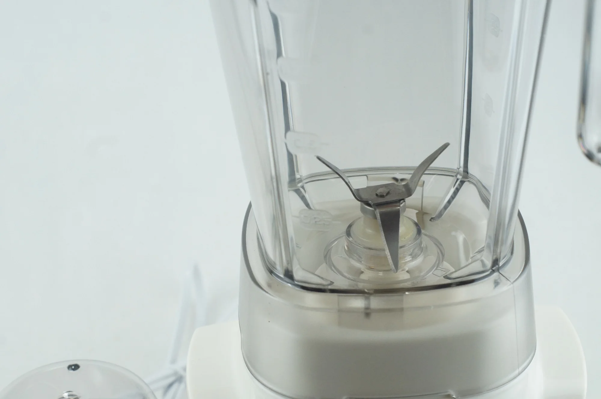 PARTAGEZ CE PRODUIT   Solero Blender mixeur avec 2 moulins à café
