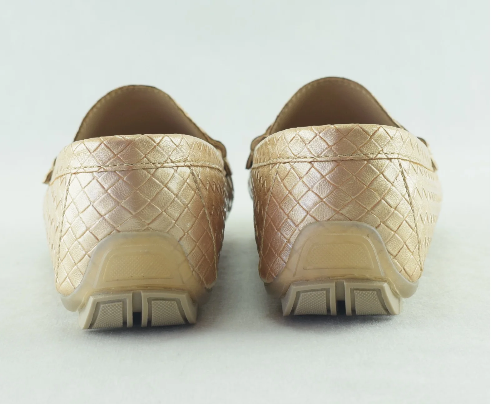 804 - Mocassins pour femme tendance 2023 - 2024  or