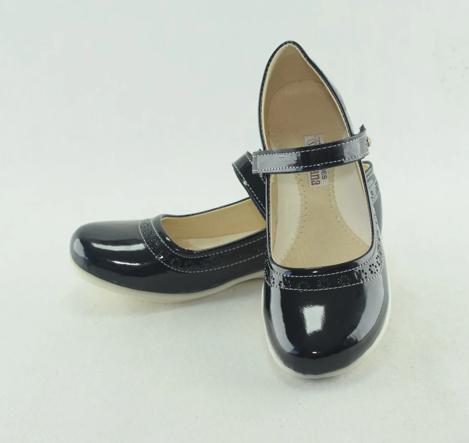 596-Chaussure fille Noir mode 2023-2024