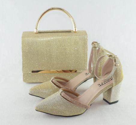 511 - Escarpins à bout pointu à talons hauts Scintillant avec sac très élégantes dorée - EU 36