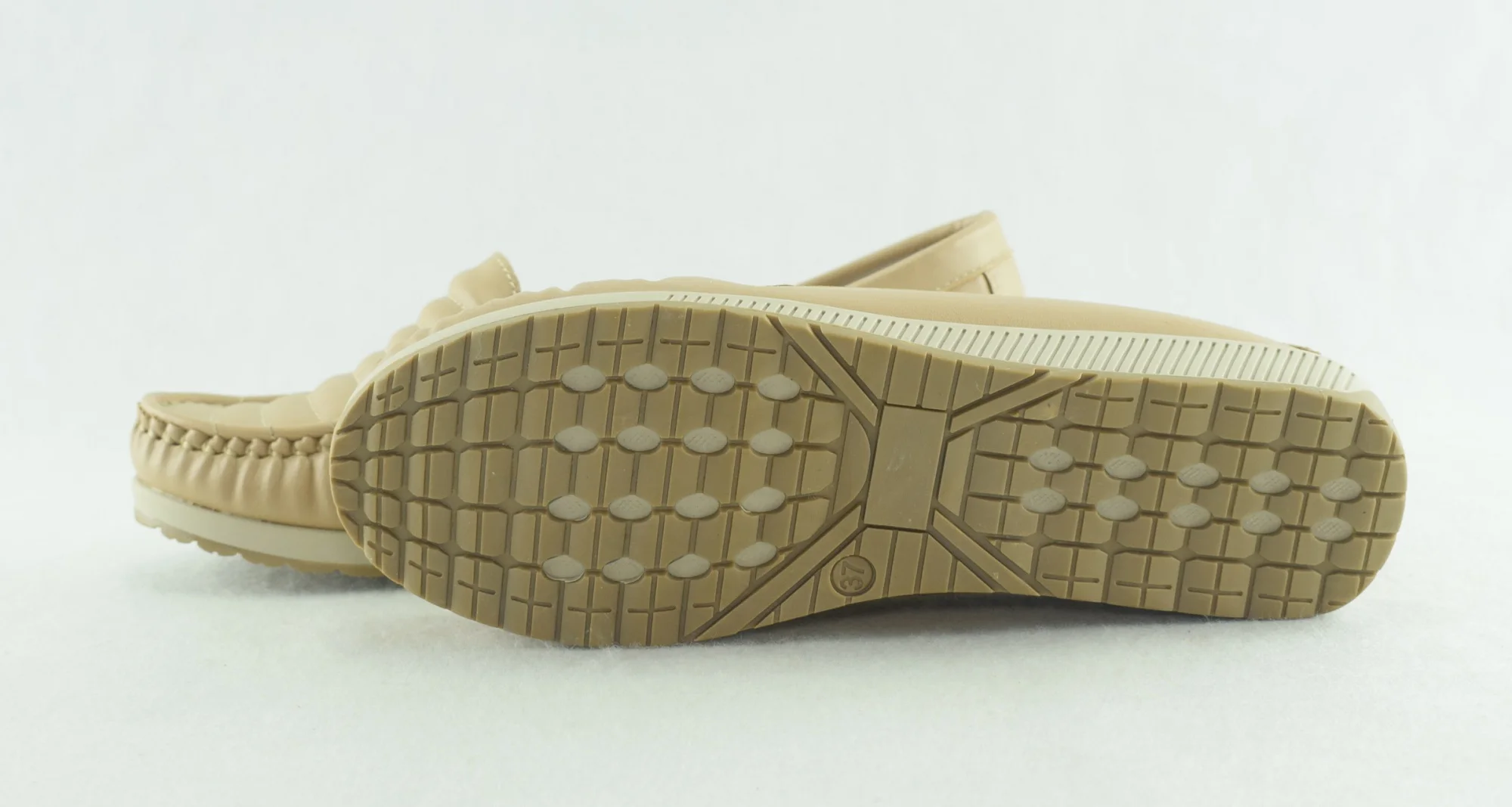 707 - Mocassins pour femme chic et simple - beige