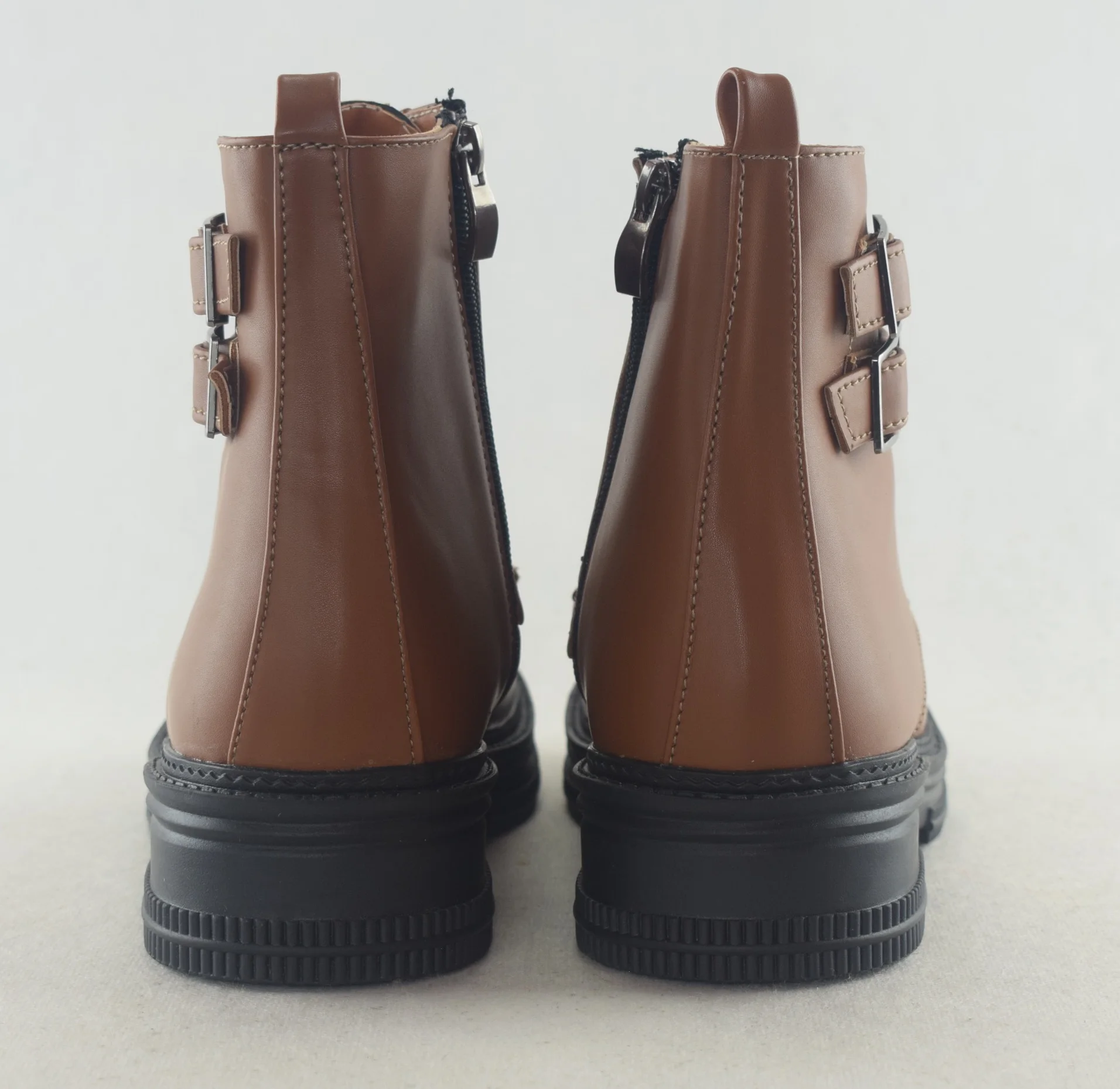 567 - Bottes pour femme chic en cuir tendance hiver 2023 - Marron