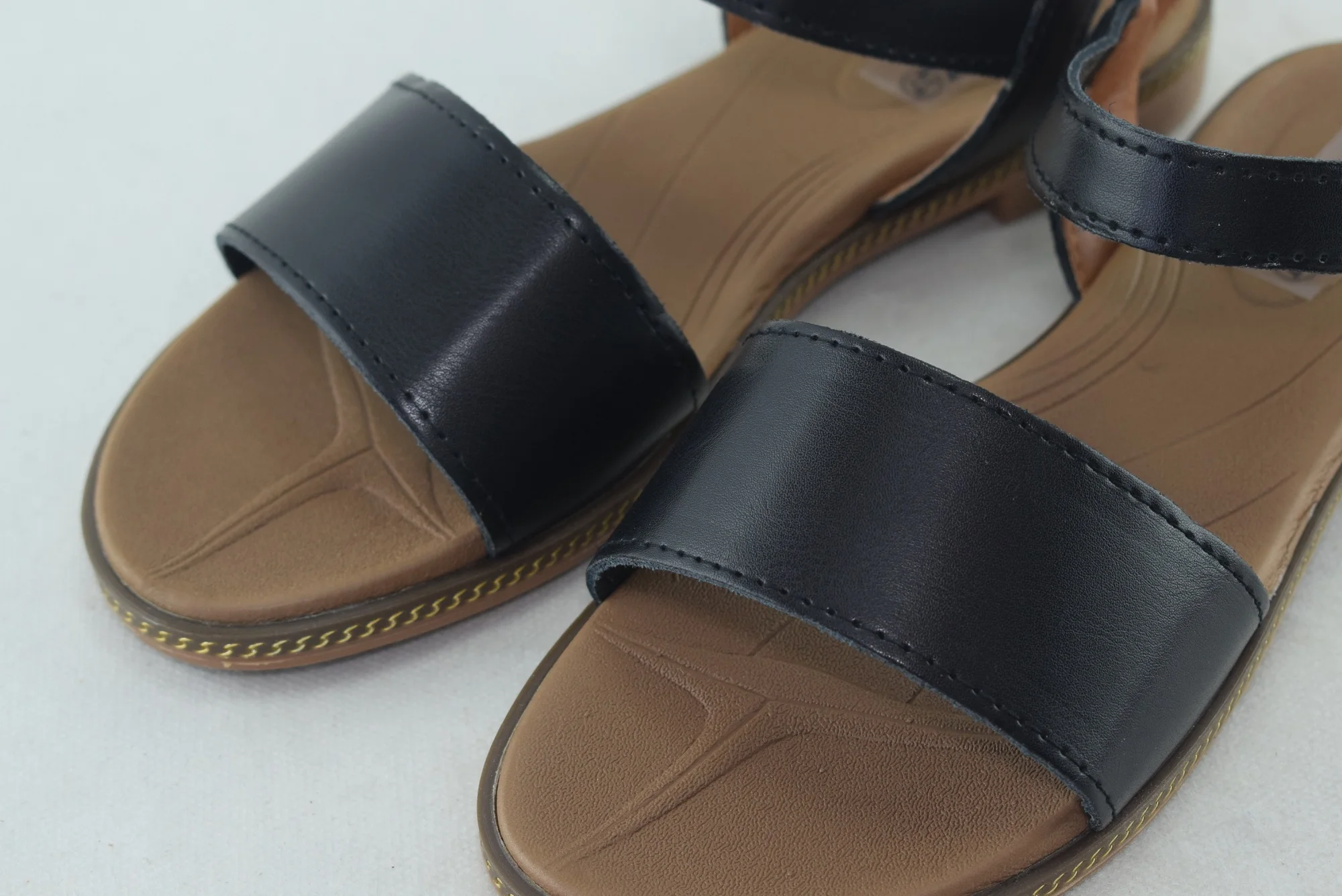 813-Sandales femme plate et légère tendance 2023-2024 Noir