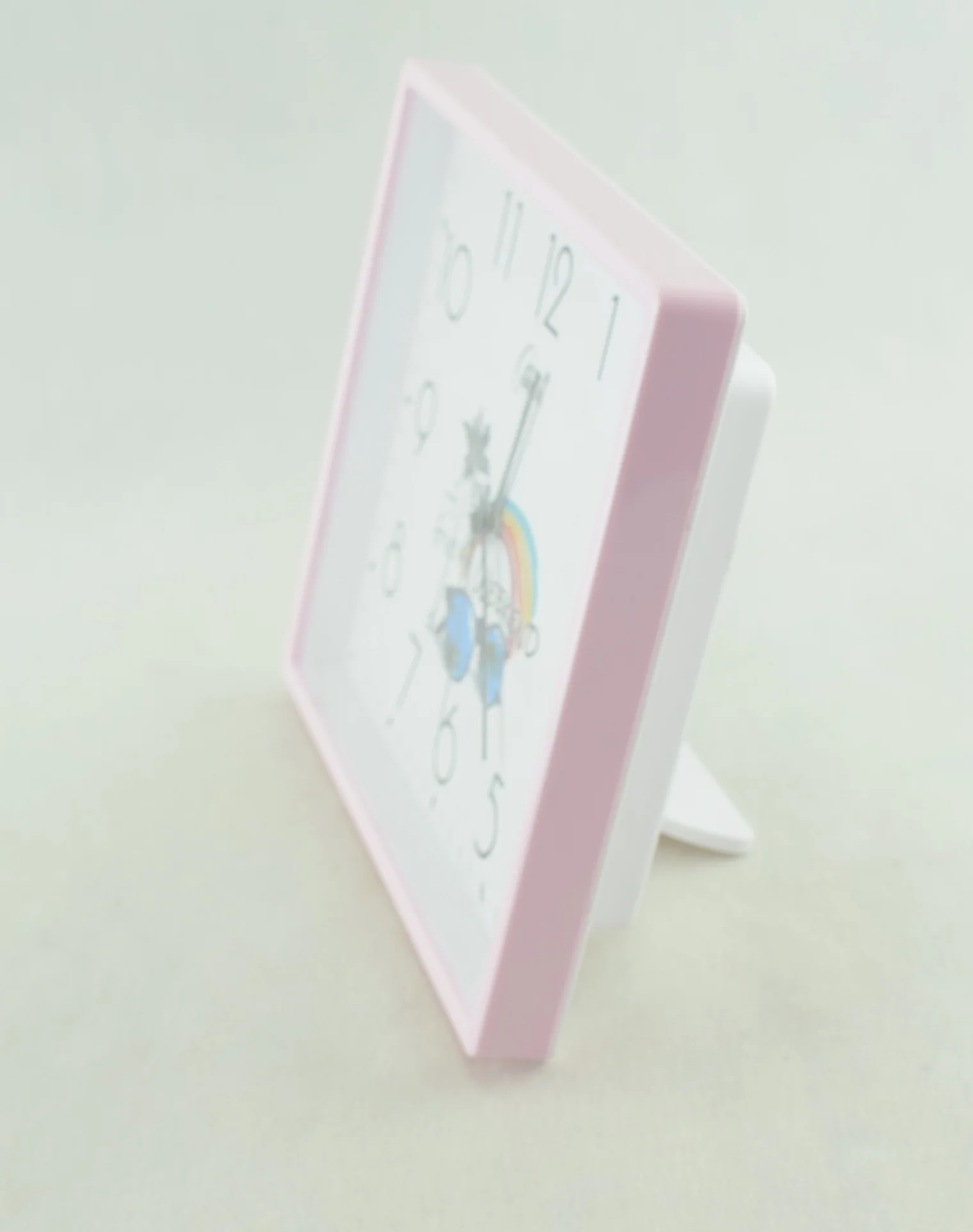 825 - Horloge murale carrée à quartz -Rose