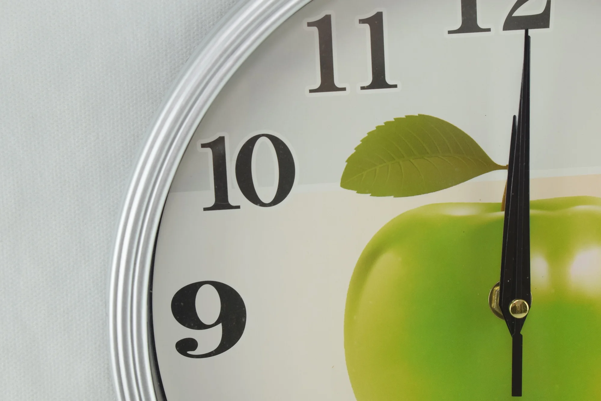 811V - Horloge murale à quartz ronde moderne simple - pomme verte
