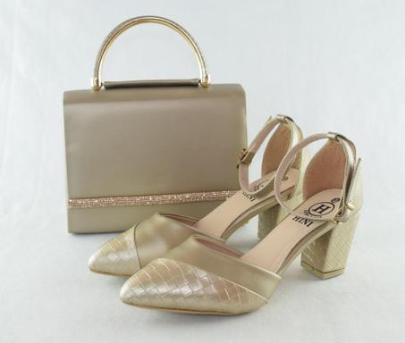 512 - Escarpins à bout pointu à talons hauts à bride de cheville avec sac, bronze doré -