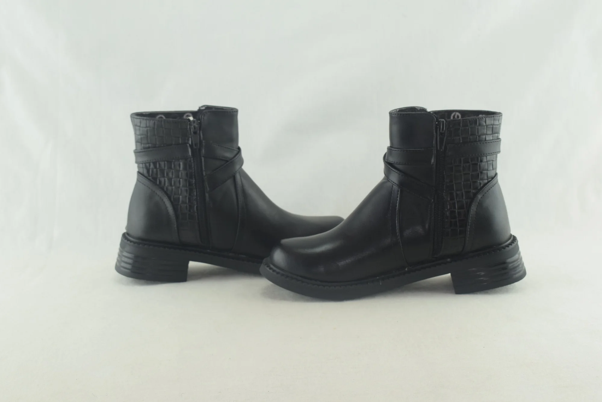 915 - Bottes pour femme chic en cuir tendance hiver 2024 - Noir