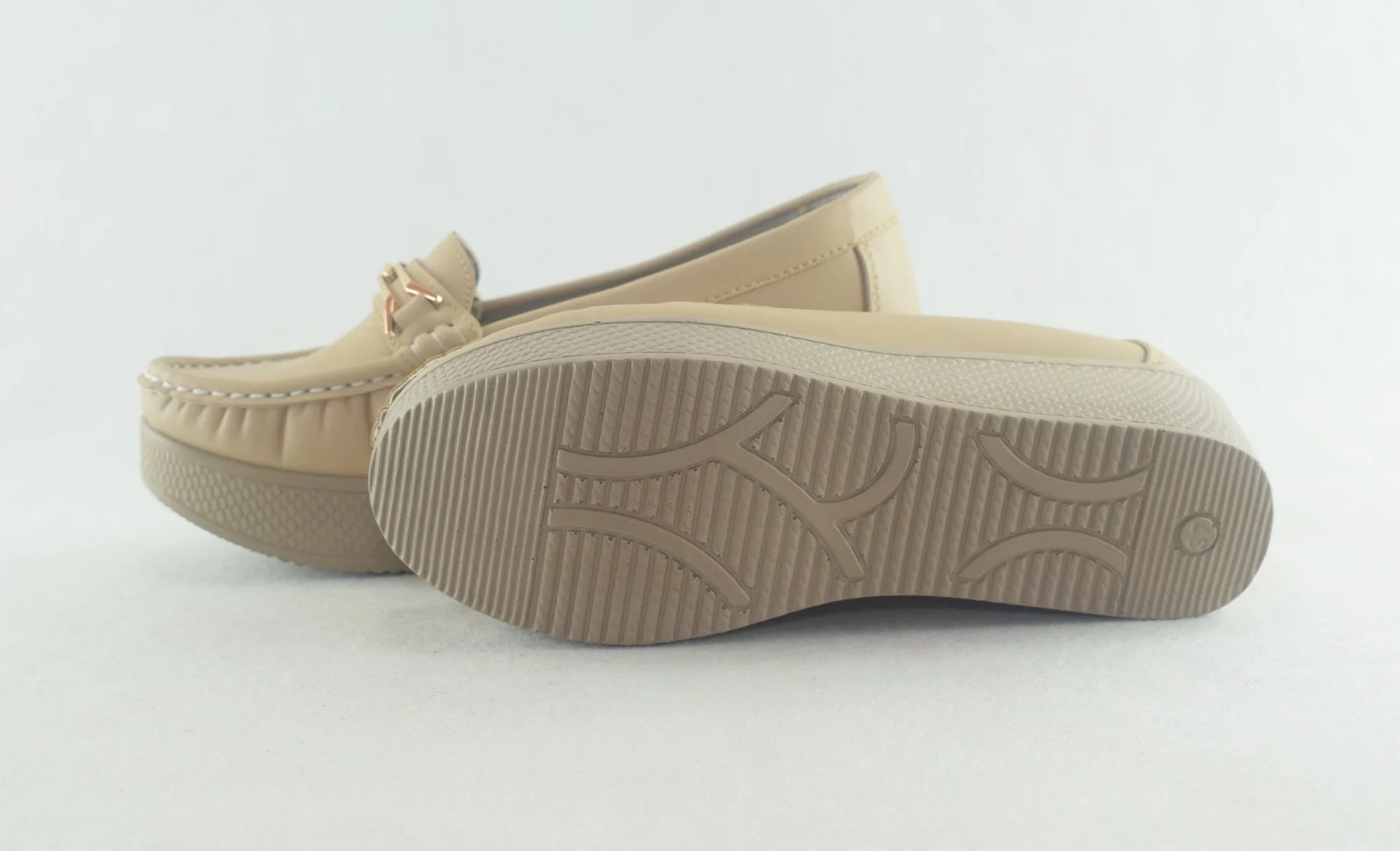 531 - Mocassins pour femme tendance 2023 - Beige