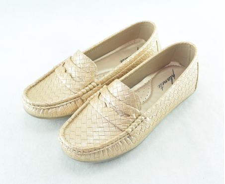 804 - Mocassins pour femme tendance 2023 - 2024  or