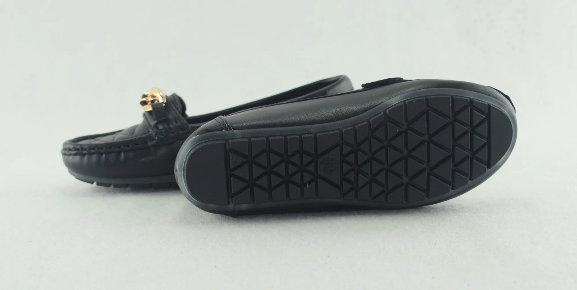 597 - mocassins fille en cuir pour l’école tendance 2023 -2024