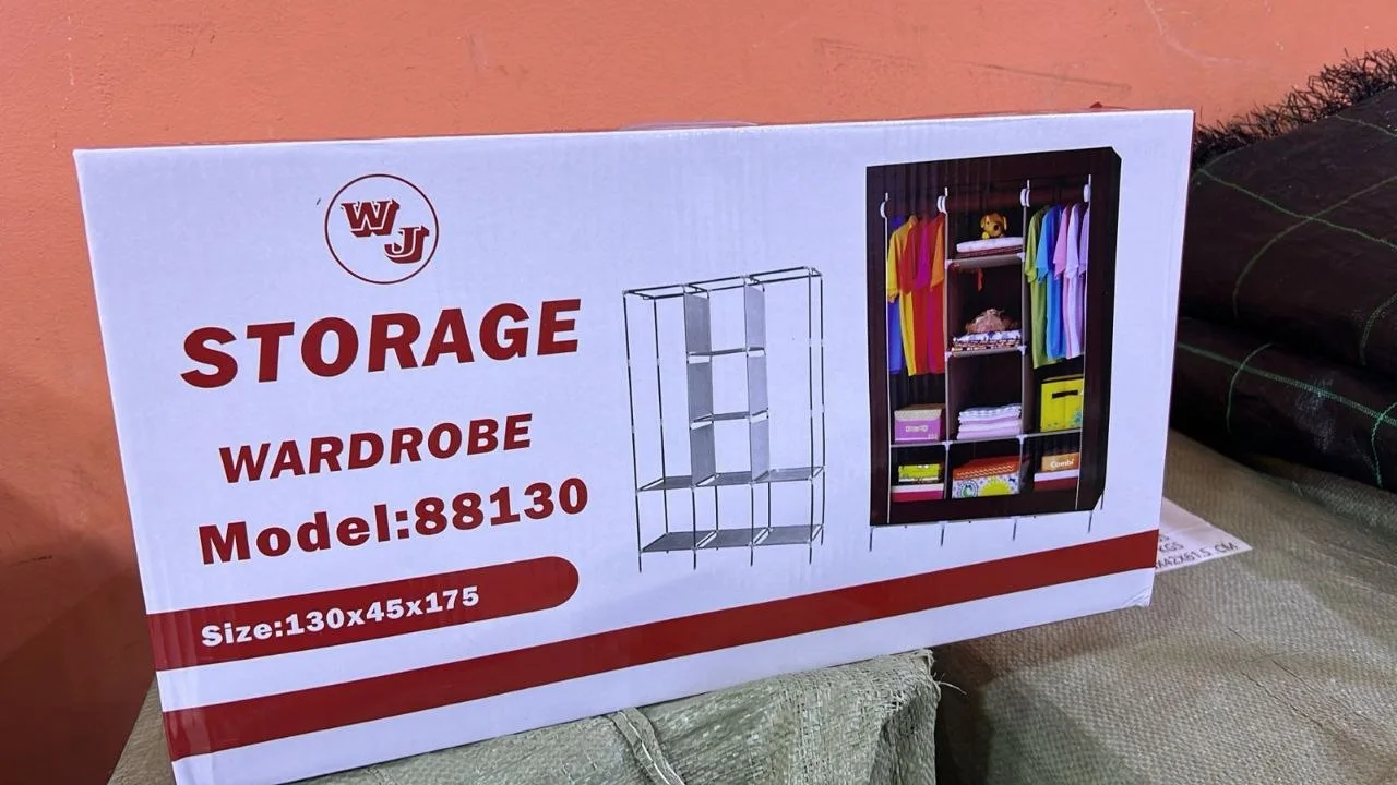 Armoire Penderie pliable à 3 portes 8 étagères Pour Rangement de vêtements