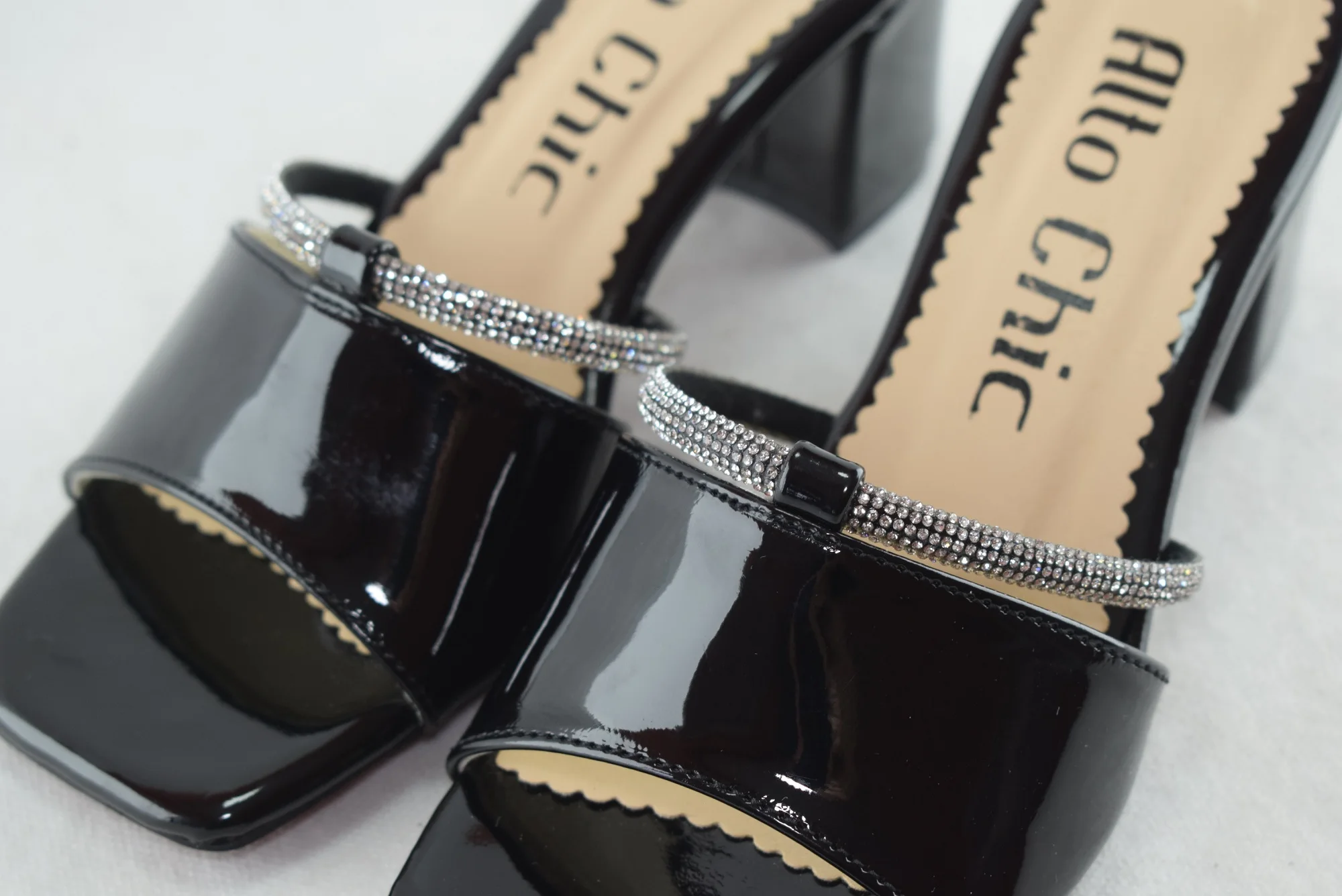 450-sandales élégant pour femme avec talon haut 2023-2024 Noir