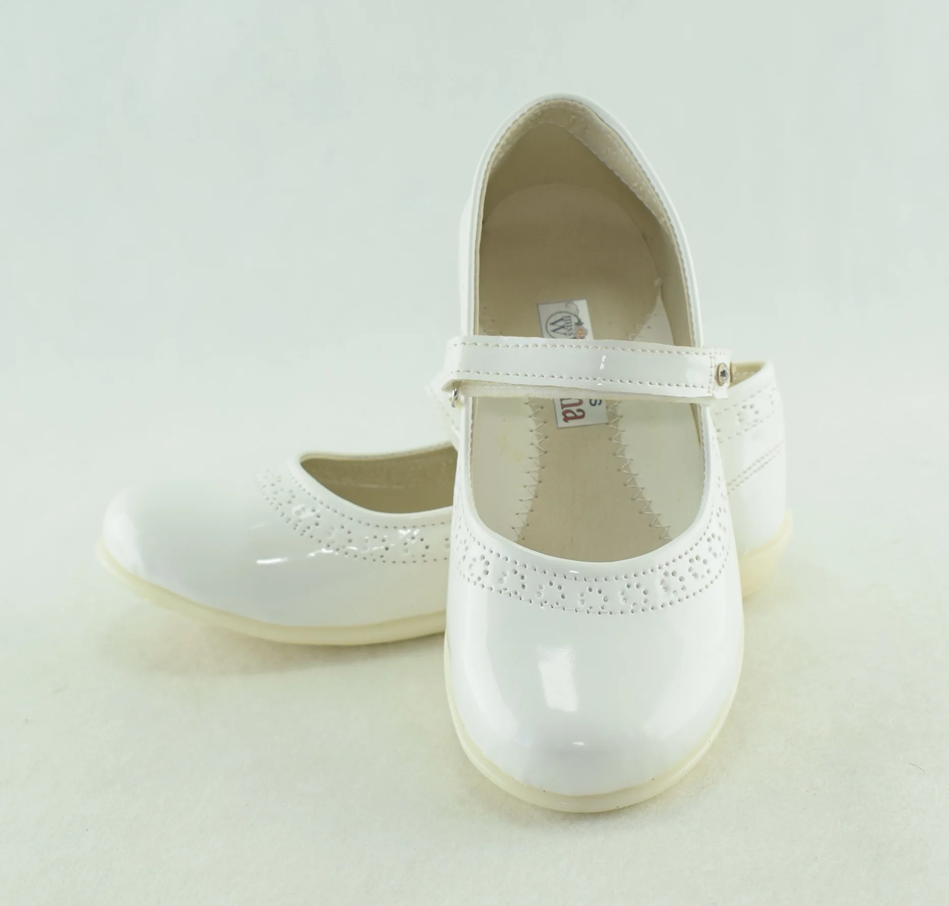 666-Chaussure fille Blanc mode 2023-2024
