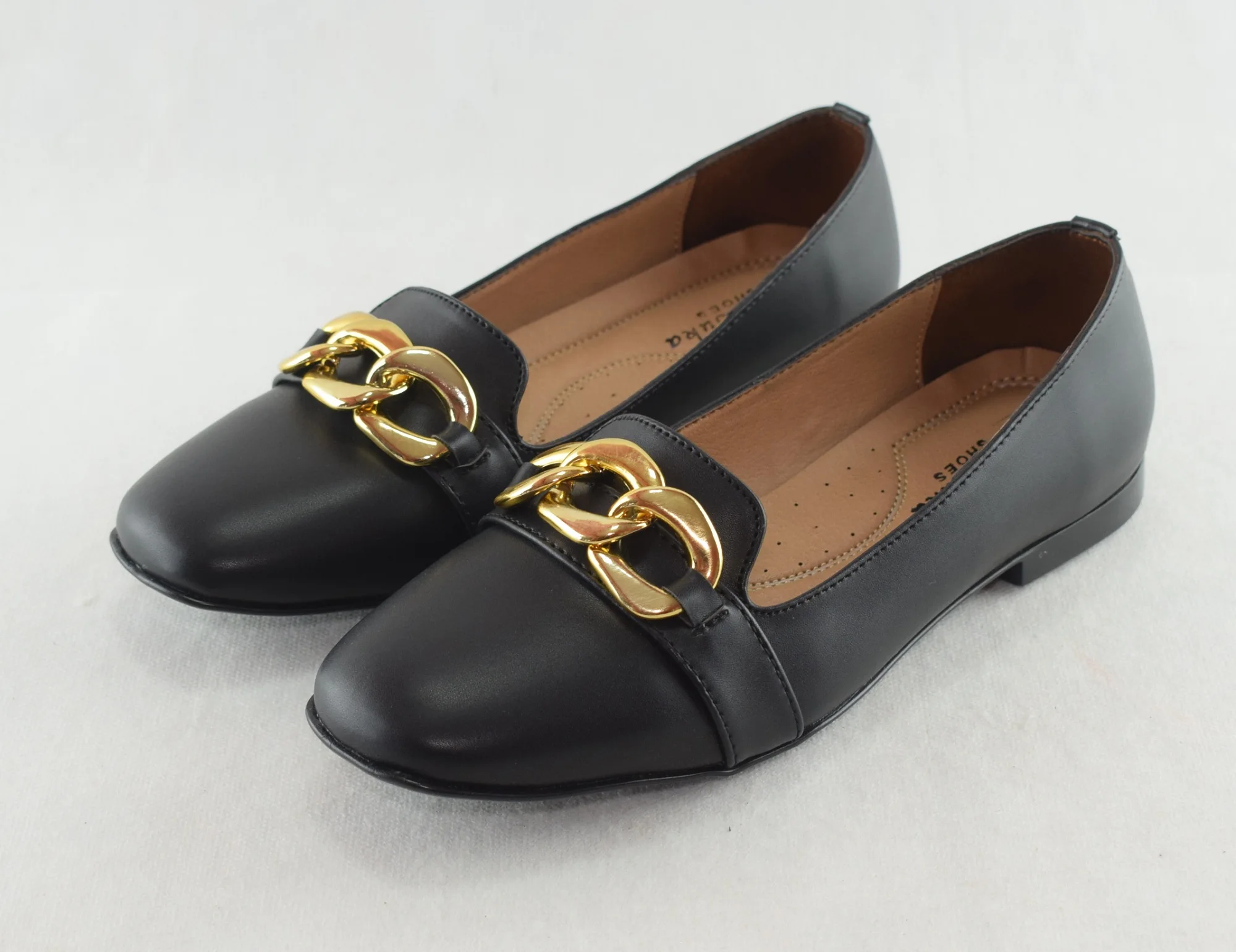 446 - Chaussures pour femme très légères et simple Noir