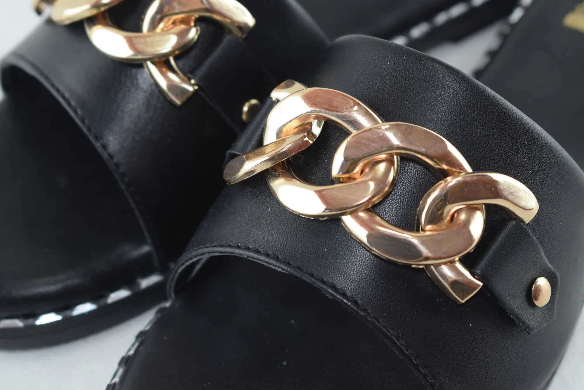 440 - Sandale femme Chic - Noir