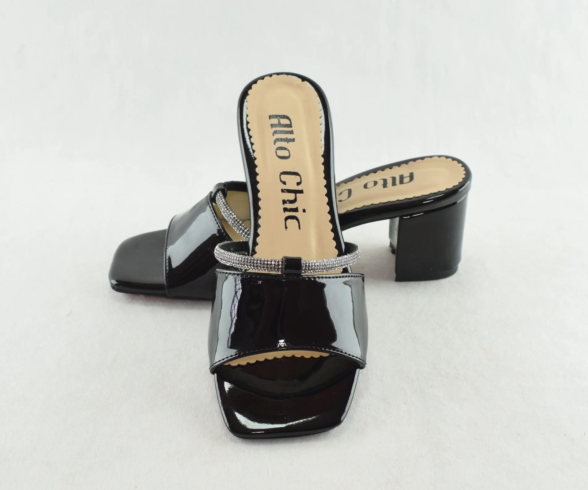 450-sandales élégant pour femme avec talon haut 2023-2024 Noir