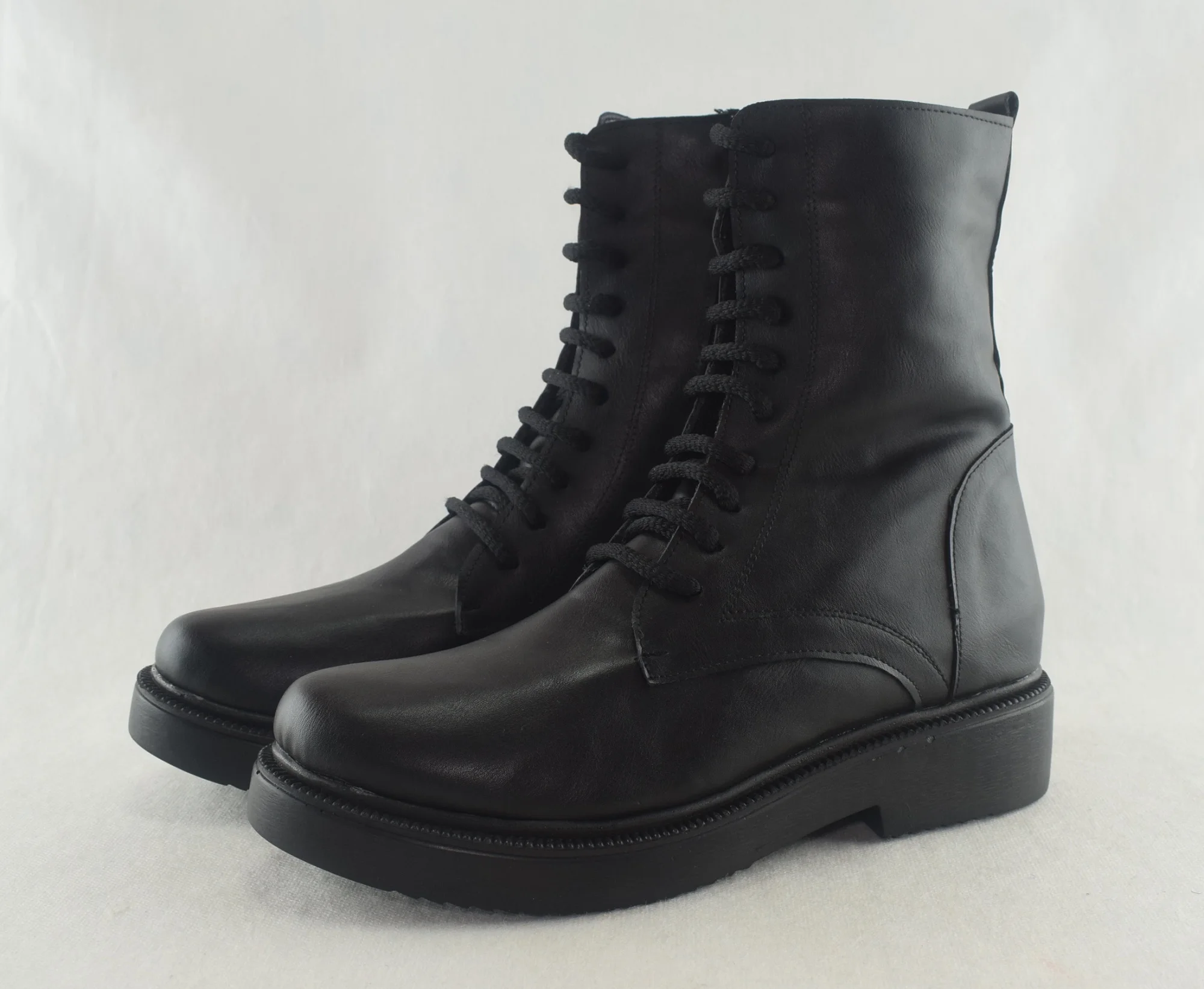 521 - Bottes pour femme chic en cuir tendance hiver 2023 - Noir