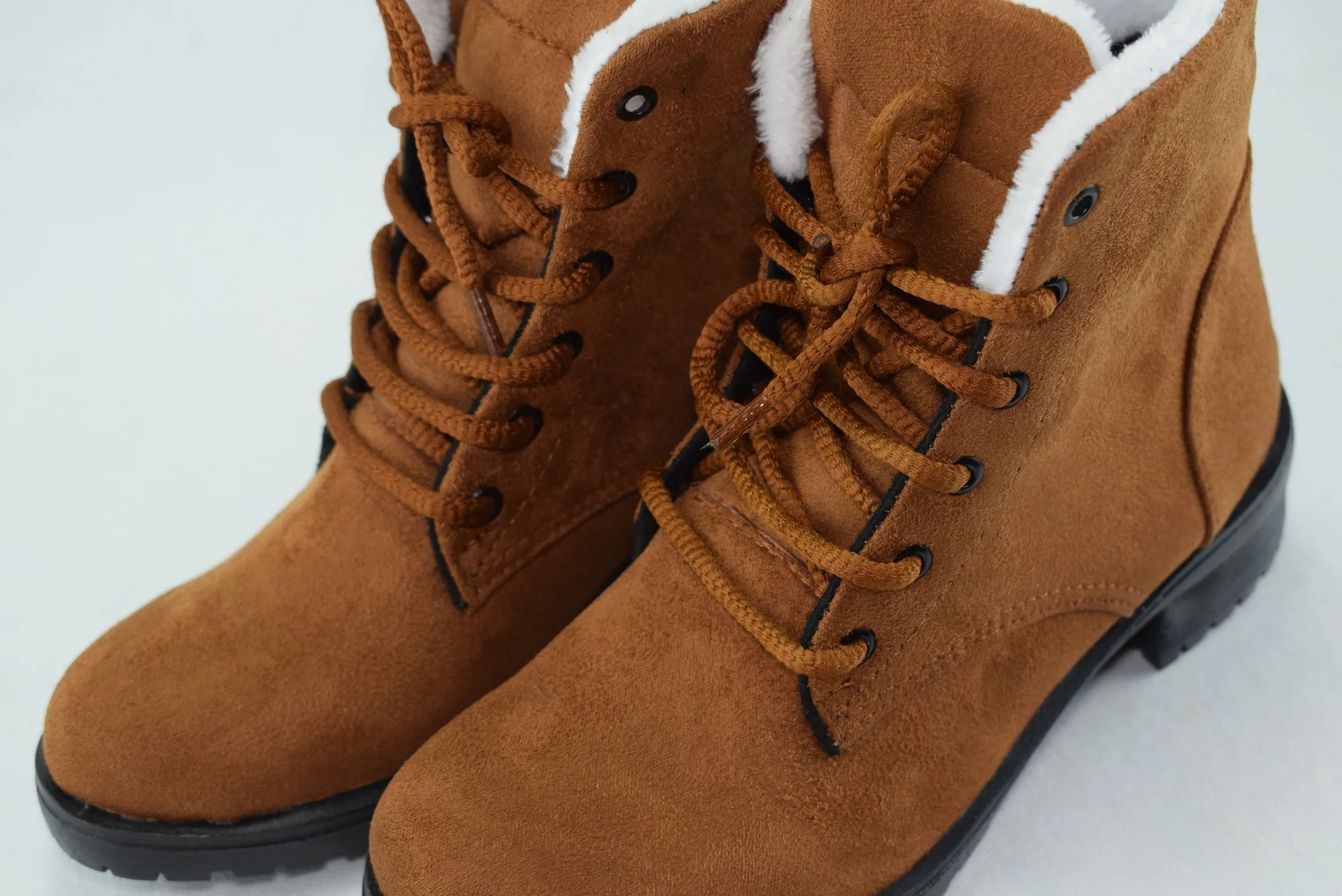 158 - Bottes pour femme en Daim tendance hiver 2023-2024 - Marron
