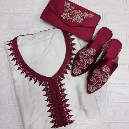 375-Babouches femme brodé en tissu avec sac et kandoura - Rouge
