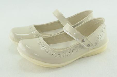 598-Chaussure fille beige mode 2023 -2024