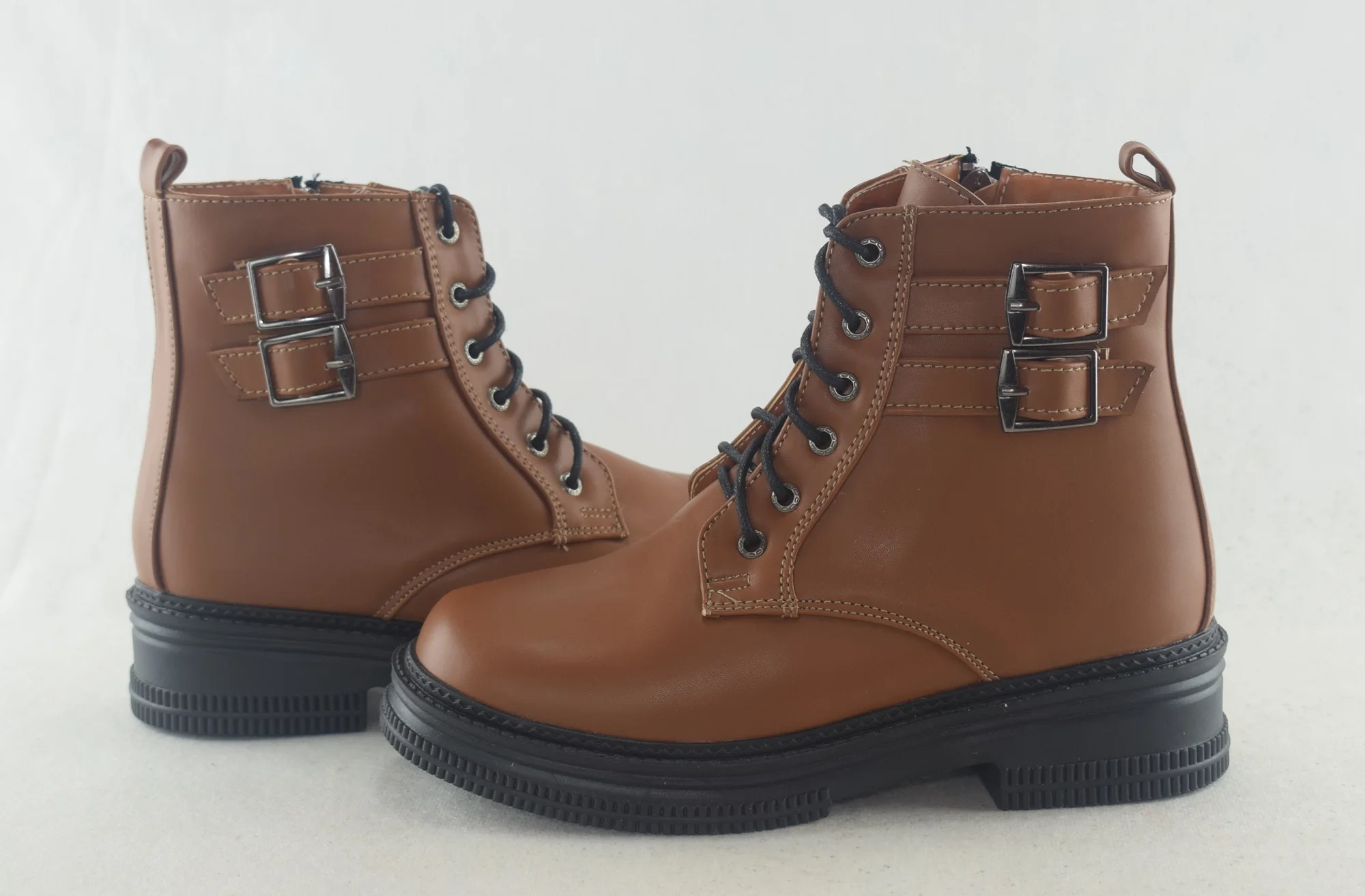567 - Bottes pour femme chic en cuir tendance hiver 2023 - Marron