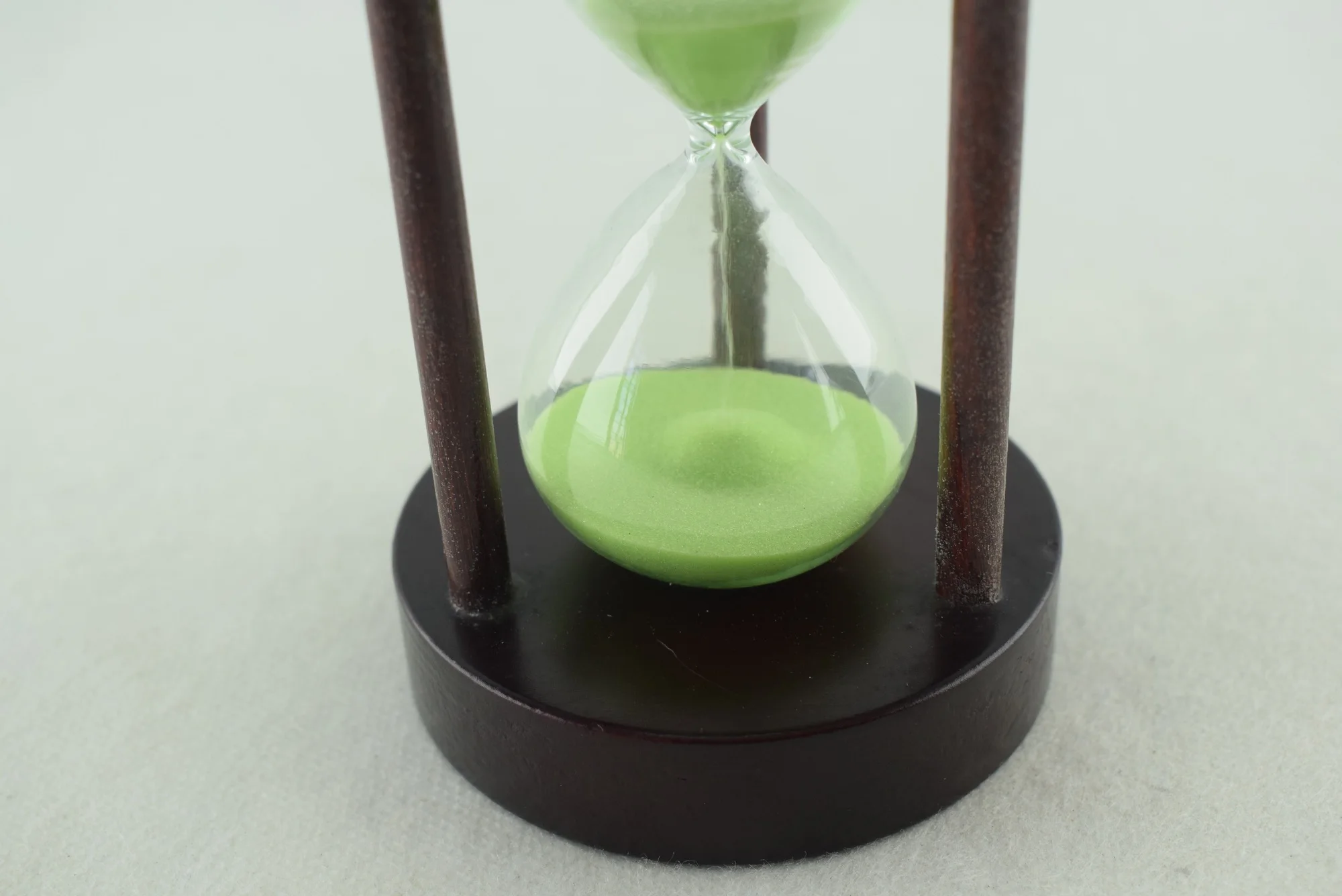 765 - Sablier rond en verre 10 minutes - Vert, décoratif et polyvalent - Vert