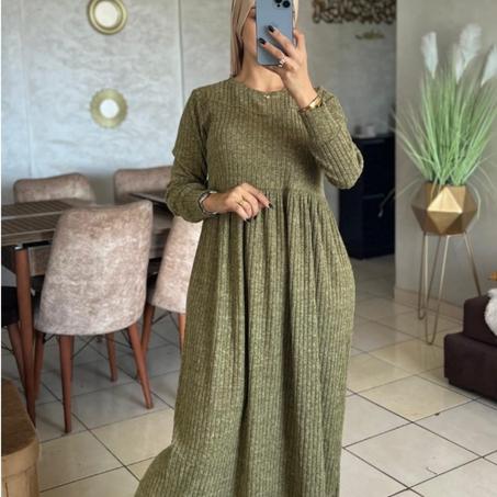 فستان طويل متعدد الالوان