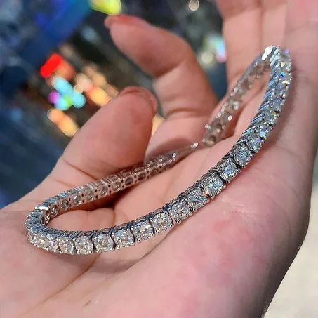 Bracelet en pièrres de diamands avec boite luxueuse 🇫🇷