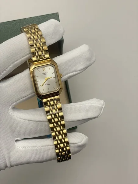 MONTRE CHIC POUR FEMMES