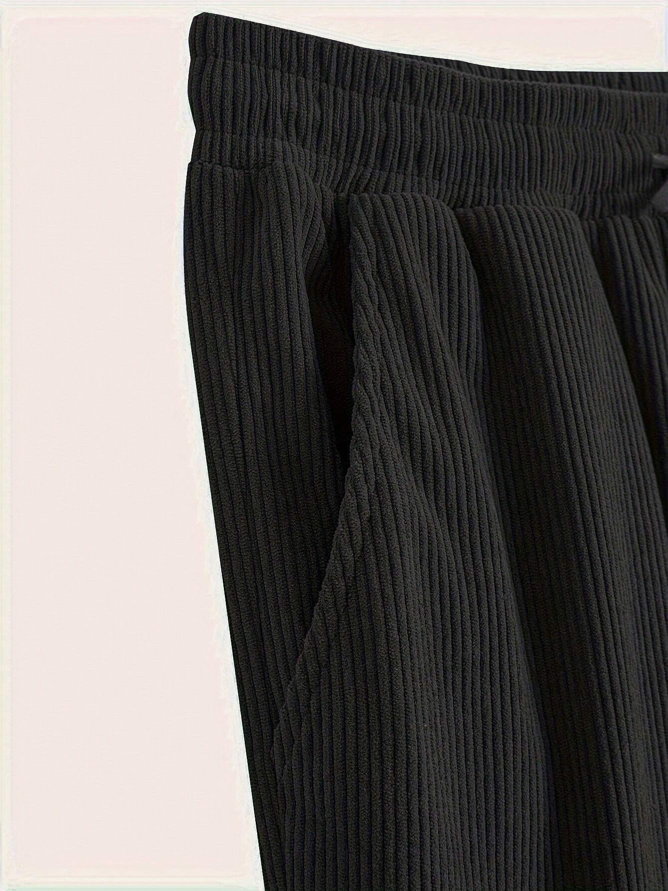 طقم رجالي عصري بقطعتين – سترة أنيقة بقبعة وأزرار مع حزام خصر وجيوب مائلة، مثالي لإطلالة يومية مريحة في فصول الربيع والخريف والشتاء.