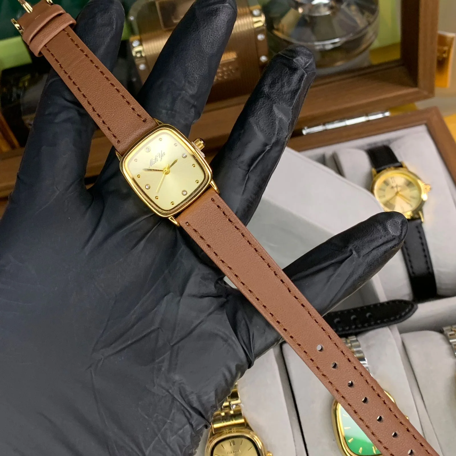 MONTRE BRACELET SIMILICUIR