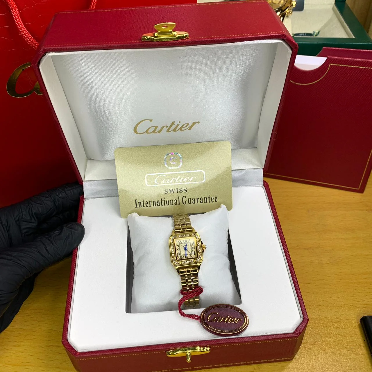 ساعة نسائية +AVEC COFFRET