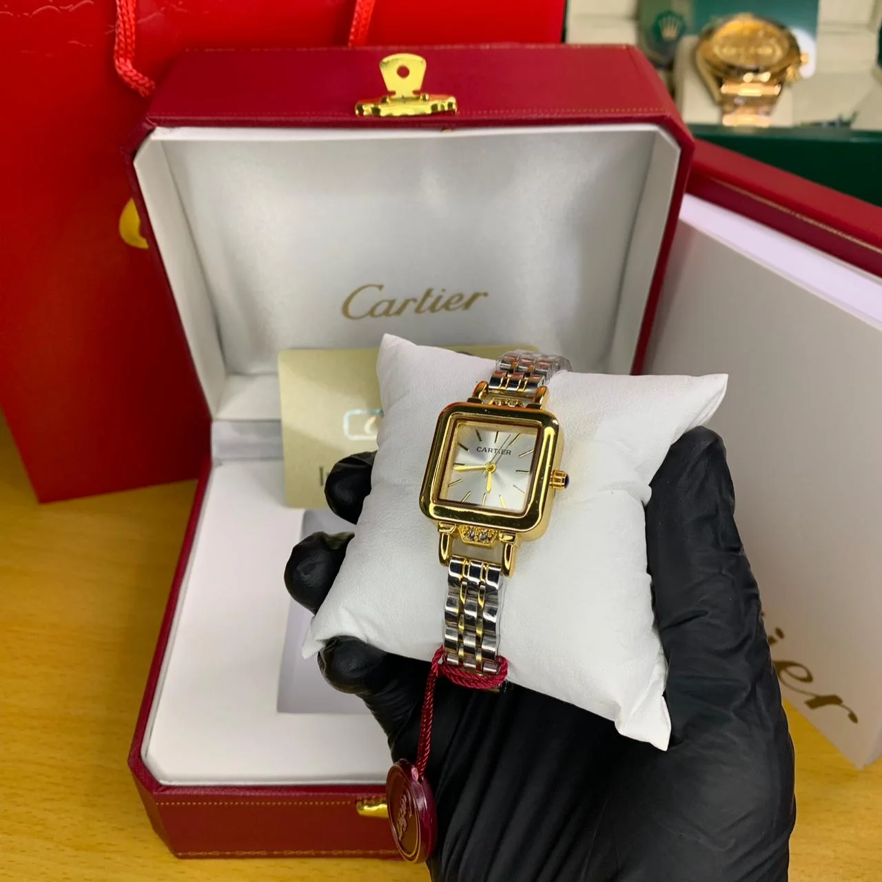 CARTIER AVEC BOITE (copy)