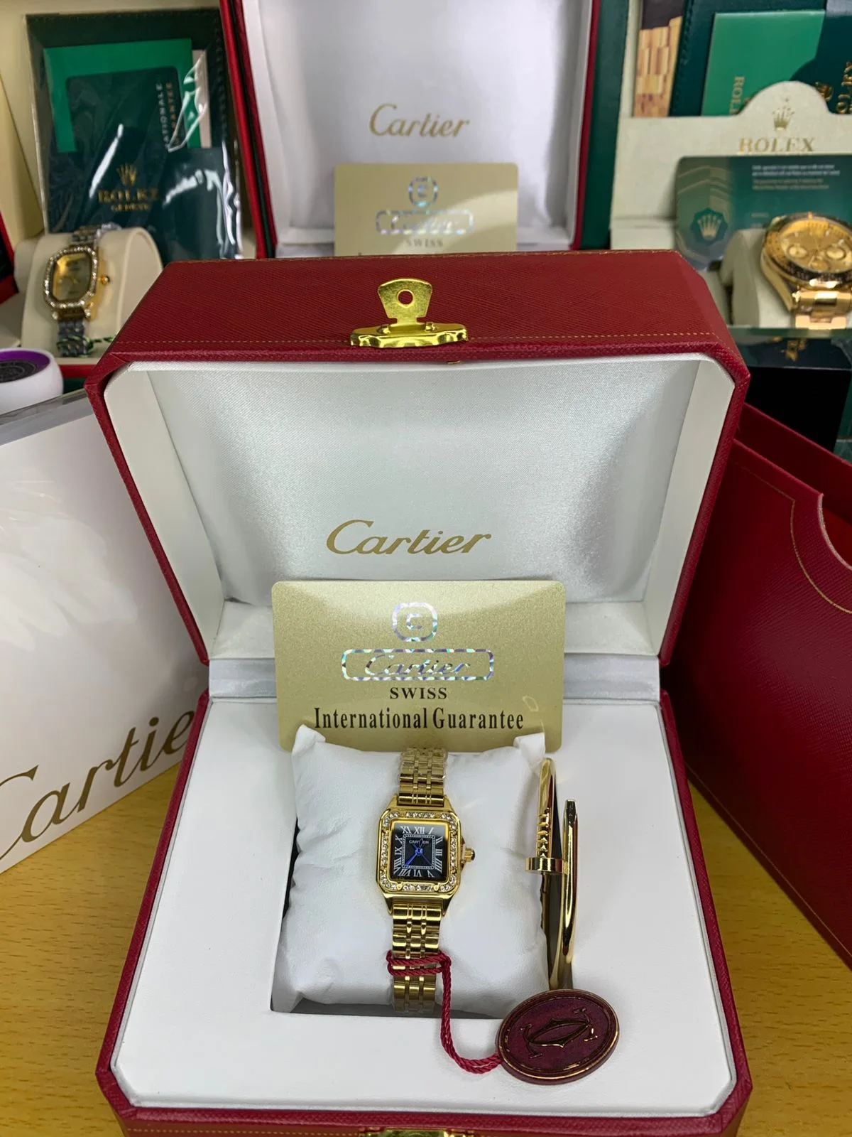 CARTIER AVEC BOITE