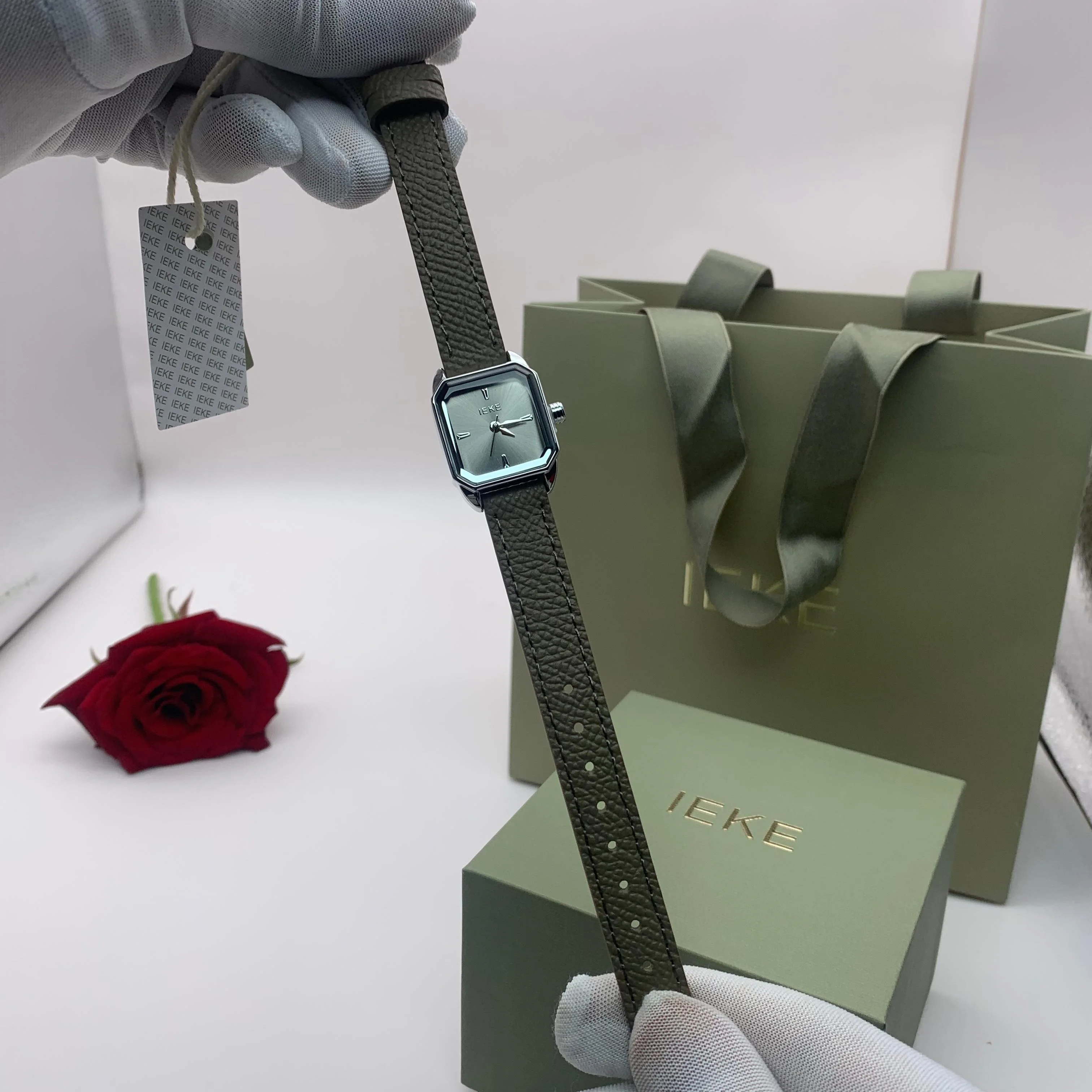 Montres Cuir IEKE