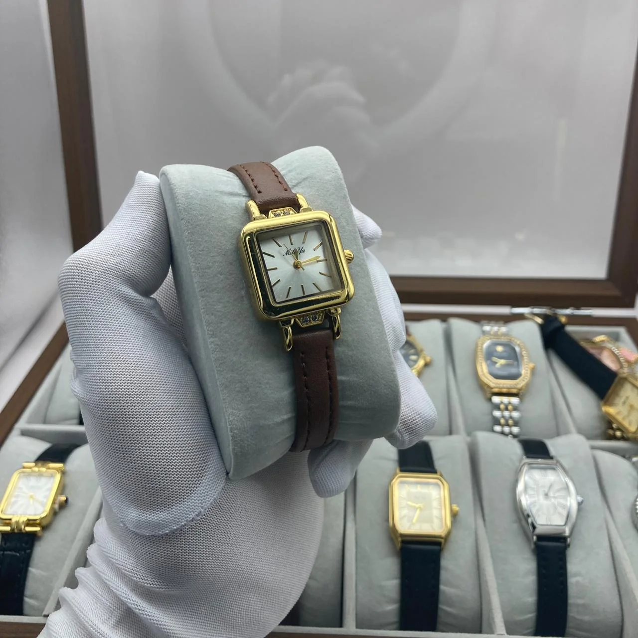 ساعة نسائية miliya جلد