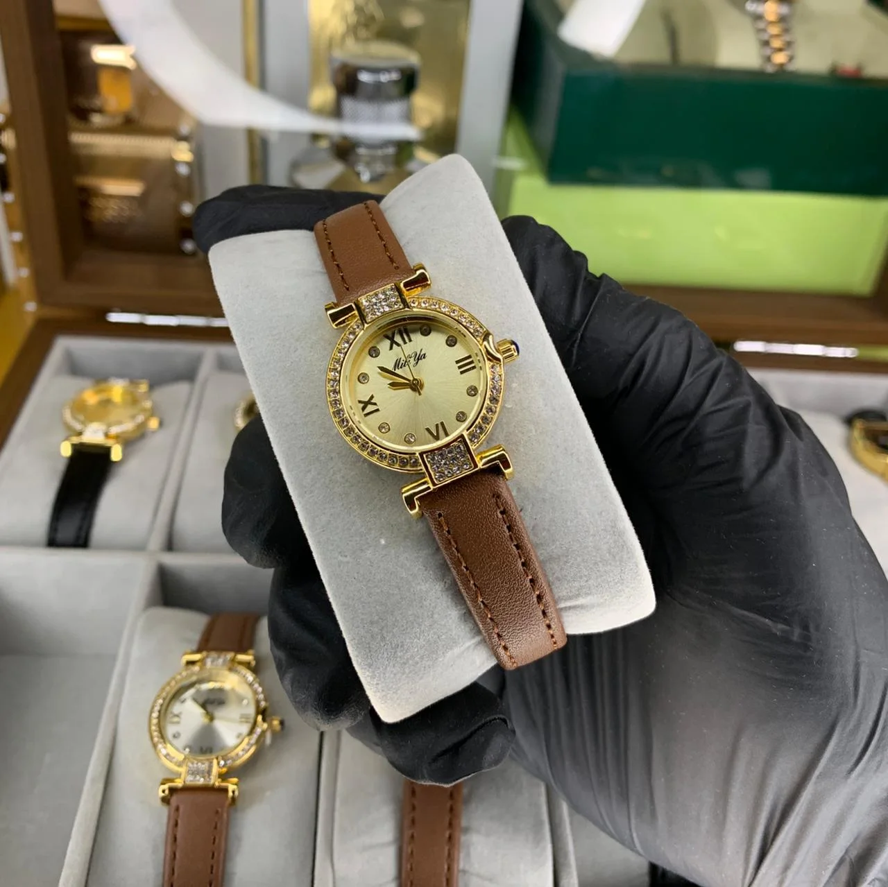 ساعة نسائية miliya جلد