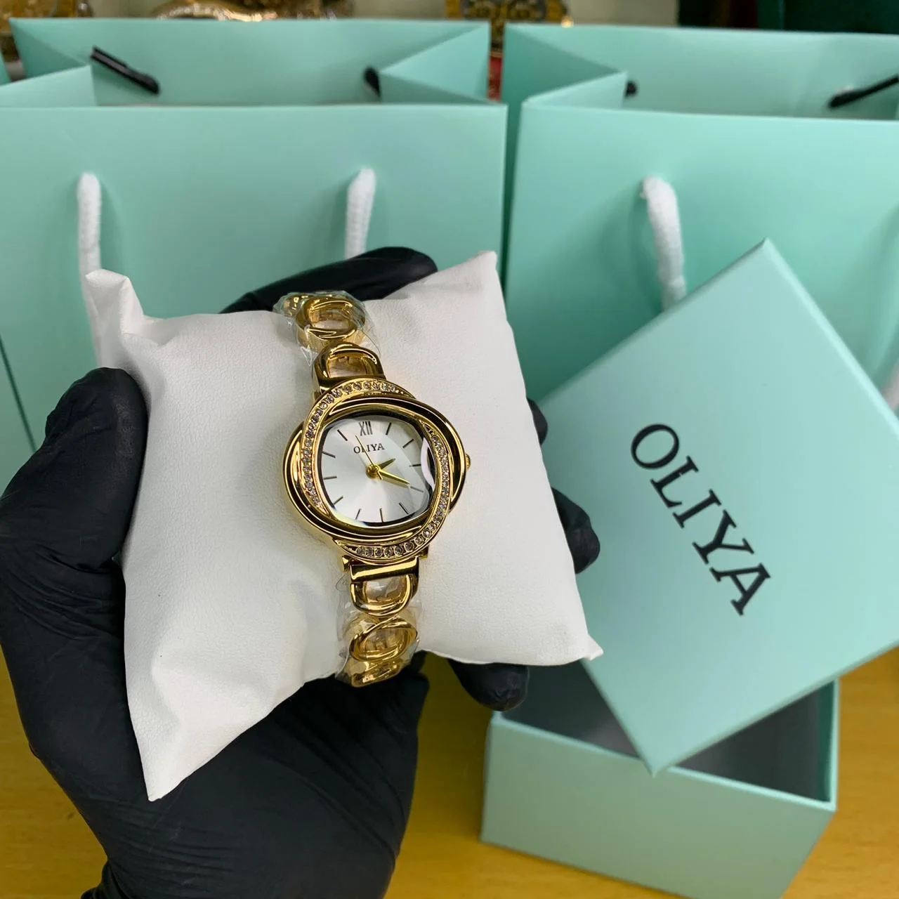 ساعة نسائية OLIYA